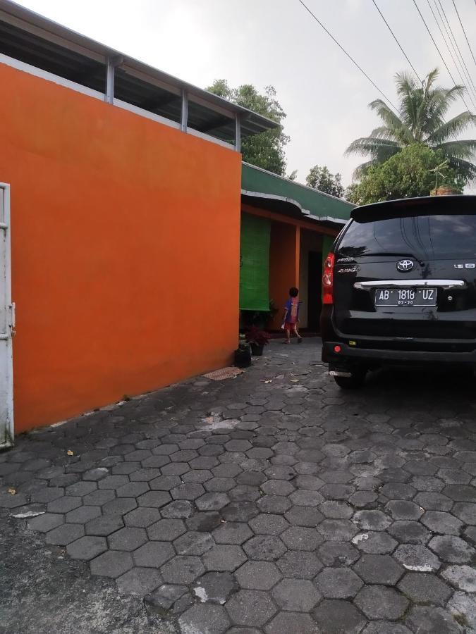 Primadona Homestay Sleman  Dış mekan fotoğraf
